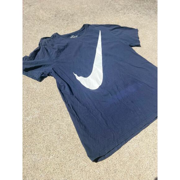 Nike Top Men Sz Large The Nike Tee Athletic Cut Crewneck Short Sleeve Tee Shirt - Picture 2 of 4